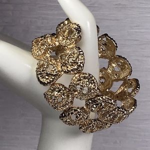 Charming Charlie Gold Rope Links Stretch Bracelet